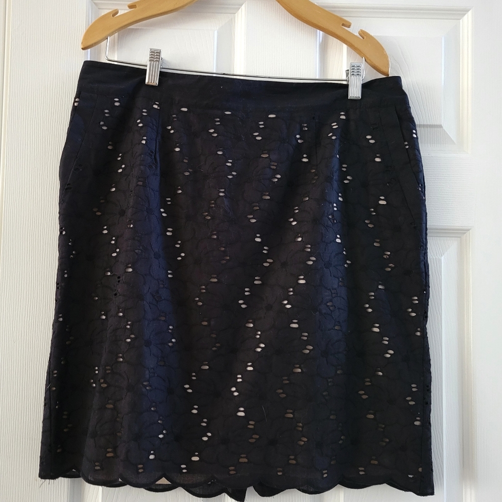LAUNDRY By Shelli Segal Eyelet floral cut out black mini skirt 14